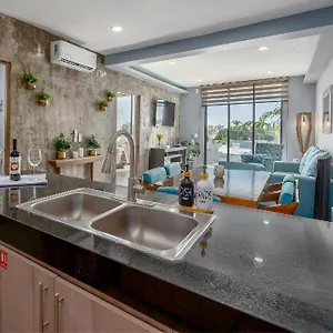 Luxe Modern-5 Star Area-walk 2 Beach-pool-bbq-view-king Bed , Mazatlan Mexico